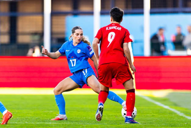 SOCCER - FIFA World Cup, WM, Weltmeisterschaft, Fussball - Women s Qualifiers - Slovenia vs. Turkey Photo by IPA ABACAPRESS.COM89666616 - Izabela Krizaj of Slovenia (SLO) vs. Kader Hancar of Turkey (TUR) during a soccer match between Slovenia (SLO) and Turkey (TUR) in Round 1 of the Playoffs of the 2027 FIFA Women s European Qualifiers at Domzale Stadium, Domžale, Slovenia on October 13, 2026. Photo by Nik Moder Moder Photo Agency during the Women’s Qualifiers—Slovenia vs. Turkey, FIFA World Cup match on October 13, 2026  Copyright: xIPAxSport ABACAx