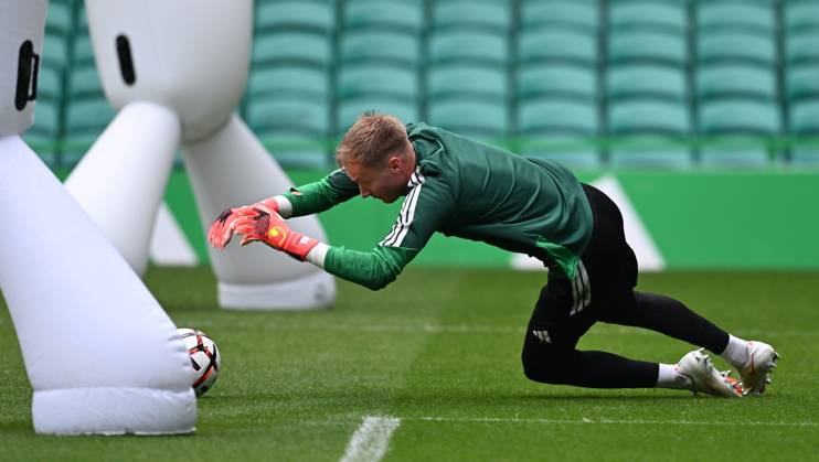 Viljami Sinisalo of Celtic training this morning. Celtic FC Team Training, Football, Celtic Park, Parkhead, Glasgow, Scotland, UK - 14 Oct 2026Glasgow Celtic Park Scotland United Kingdom  Copyright: xMarkxRunnacles Shutterstockx 17214007i