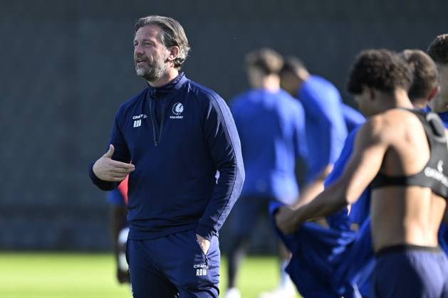 KAA Gent v AGF Aarhus - UEFA Conference League Media Activities 14 10 2026 GENT, BELGIUM - OCTOBER 14 : De Mil Rik head coach of KAA Gent pictured during a training session ahead of the UEFA Conference League 2026 27 League Phase matchday 1 match between KAA Gent and AGF Aarhus on October 14, 2026 in Gent, Belgium, 14 10 2026 Gent Belgium Copyright: xJanxDexMeuleneirx