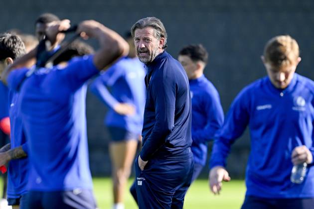 KAA Gent v AGF Aarhus - UEFA Conference League Media Activities 14 10 2026 GENT, BELGIUM - OCTOBER 14 : De Mil Rik head coach of KAA Gent pictured during a training session ahead of the UEFA Conference League 2026 27 League Phase matchday 1 match between KAA Gent and AGF Aarhus on October 14, 2026 in Gent, Belgium, 14 10 2026 Gent Belgium  Copyright: xJanxDexMeuleneirx