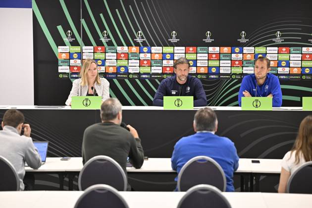 KAA Gent v AGF Aarhus - UEFA Conference League Media Activities 14 10 2026 GENT, BELGIUM - OCTOBER 14 : De Mil Rik head coach of KAA Gent and Roef Davy goalkeeper of KAA Gent speaking with the media during a pre-match press conference, PK, Pressekonferenz ahead of the UEFA Conference League 2026 27 League Phase matchday 1 match between KAA Gent and AGF Aarhus on October 14, 2026 in Gent, Belgium, 14 10 2026 Gent Belgium Copyright: xJanxDexMeuleneirx