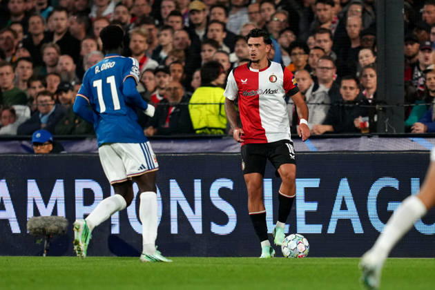 UEFA Champions League: Feyenoord Rotterdam v Como 1907 Rotterdam - Javier Lopez of Feyenoord Rotterdam dribbles during the League Phase MD2 competition round of the 2026 2027 UEFA Champions League season. The match is set between Feyenoord Rotterdam and Como 1907 at Stadion Feijenoord on 14 October 2026 in Rotterdam, Netherlands. (Hero Images Danny de Groot) Copyright: xDannyxdexGrootx