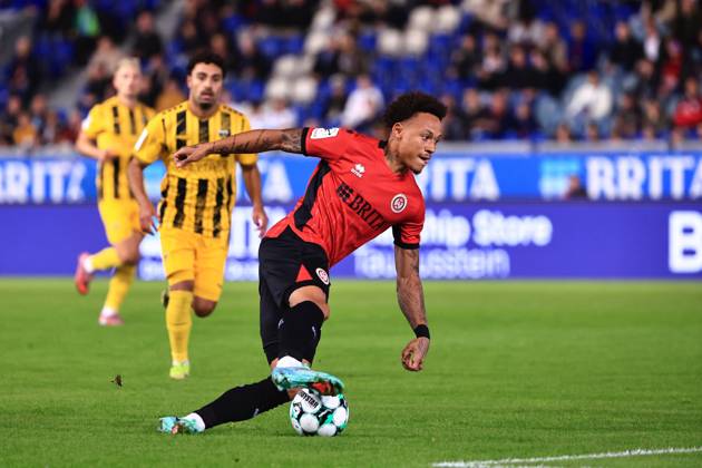 Roberto Massimo, SV Wehen Wiesbaden, 22 GER, SV Wehen Wiesbaden vs. Alemannia Aachen, Soccer, 3rd Division, Matchday 9, 2026–2027 Season, October 14, 2026 DFB regulations prohibit any use of photographs as image sequences and or quasi-video GER, SV Wehen Wiesbaden vs. Alemannia Aachen, Soccer, 3rd Division, Matchday 9, 2026–2027 Season, October 14, 2026, Wiesbaden Copyright: xEibner-Pressefoto RenexWeissx EP_RWS