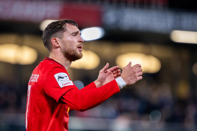 Oscar Schoenfelder, SSV Jahn Regensburg, 07, reacts angrily GER, SC Verl vs. SSV Jahn Regensburg, Soccer, 3rd Division, Matchday 9, 2026–2027 season, October 14, 2026 DFL regulations prohibit any use of photographs as image sequences and or quasi-video GER, SC Verl vs. SSV Jahn Regensburg, Soccer, 3rd League, Matchday 9, 2026–2027 season, October 14, 2026, Verl Copyright: xEibner-Pressefoto JanxRollingerx EP_JSK