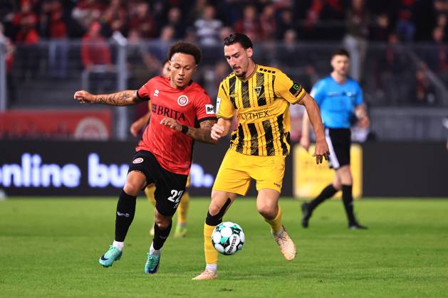 Petros Bagkalianis of Alemannia Aachen, No. 02, in a tackle with Roberto Massimo of SV Wehen Wiesbaden, No. 22 (GER), SV Wehen Wiesbaden vs. Alemannia Aachen, soccer, 3. Liga, Matchday 9, 2026–2027 season, October 14, 2026 DFB regulations prohibit any use of photographs as image sequences and or quasi-video GER, SV Wehen Wiesbaden vs. Alemannia Aachen, soccer, 3rd Division, Matchday 9, 2026–2027 season, October 14, 2026, Wiesbaden Copyright: xEibner-Pressefoto RenexWeissx EP_RWS