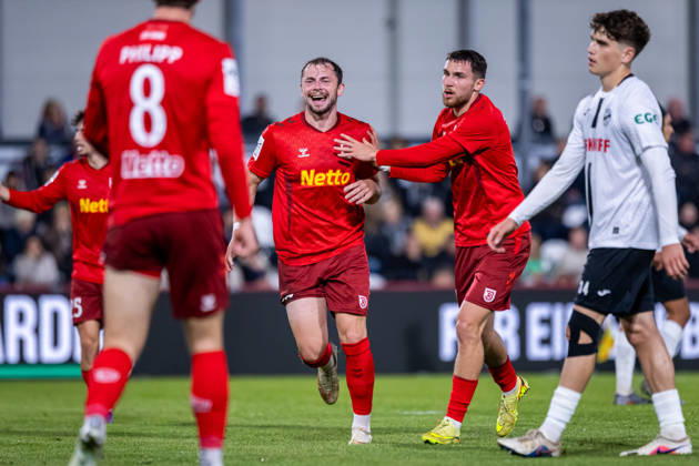 L R Lucas Hermes (SSV Jahn Regensburg), 27, celebrates the goal that made it 0–1 with Oscar Schoenfelder (SSV Jahn Regensburg), 07 (right) GER, SC Verl vs. SSV Jahn Regensburg, soccer, 3rd League, Matchday 9, 2026–2027 season, October 14, 2026 DFL regulations prohibit any use of photographs as image sequences and or quasi-video GER, SC Verl vs. SSV Jahn Regensburg, soccer, 3. Liga, Matchday 9, 2026–2027 season, October 14, 2026, Verl Copyright: xEibner-Pressefoto JanxRollingerx EP_JSK