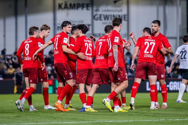 The SSV Jahn Regensburg players celebrate Lucas Hermes goal to make it 0–1. SSV Jahn Regensburg, 27 GER, SC Verl vs. SSV Jahn Regensburg, Soccer, 3rd Division, Matchday 9, 2026–2027 season, October 14, 2026 DFL regulations prohibit any use of photographs as image sequences and or quasi-video GER, SC Verl vs. SSV Jahn Regensburg, soccer, 3. Liga, Matchday 9, 2026–2027 season, October 14, 2026, Verl Copyright: xEibner-Pressefoto JanxRollingerx EP_JSK