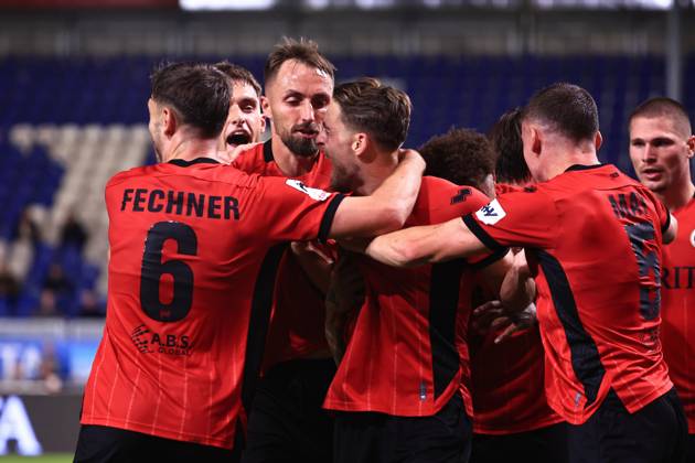 Wehen Wiesbaden players celebrate Lukas Schleimer s goal, SV Wehen Wiesbaden, 07, center forward, making it 1–0 against Alemannia Aachen GER, SV Wehen Wiesbaden vs. Alemannia Aachen, soccer, 3rd Division, Matchday 9, 2026–2027 season, October 14, 2026. DFB regulations prohibit any use of photographs as image sequences and or quasi-video. GER, SV Wehen Wiesbaden vs. Alemannia Aachen, soccer, 3rd Division, Matchday 9, 2026–2027 season, October 14, 2026, Wiesbaden Copyright: xEibner-Pressefoto RenexWeissx EP_RWS