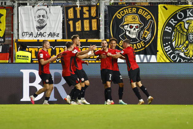 October 14, 2026, xavx, Soccer 3rd Division, SV Wehen Wiesbaden vs. Alemannia Aachen, Lukas Schleimer of SV Wehen Wiesbaden celebrates the goal, The goal celebration for Wiesbaden s 1-0 lead