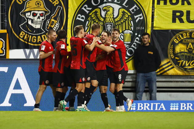 October 14, 2026, xavx, Soccer 3rd Division, SV Wehen Wiesbaden vs. Alemannia Aachen, l Lukas Schleimer, SV Wehen Wiesbaden celebrate the goal, The goal celebration for Wiesbaden s 1-0 lead