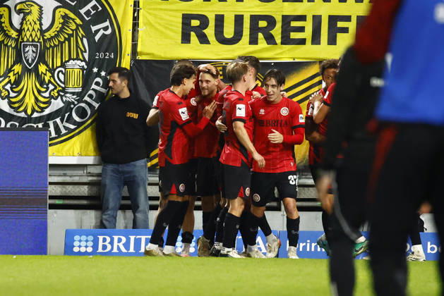 October 14, 2026, xavx, Soccer 3rd Division, SV Wehen Wiesbaden vs. Alemannia Aachen, l Lukas Schleimer, SV Wehen Wiesbaden celebrate the goal, The goal celebration for Wiesbaden s 1-0 lead