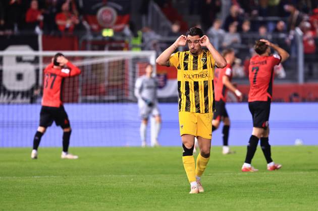Petros Bagkalianis, Alemannia Aachen, No. 02, looks disappointed GER, SV Wehen Wiesbaden vs. Alemannia Aachen, Soccer, 3rd Division, Matchday 9, 2026–2027 season, October 14, 2026 DFB regulations prohibit any use of photographs as image sequences and or quasi-video GER, SV Wehen Wiesbaden vs. Alemannia Aachen, soccer, 3rd League, Matchday 9, 2026–2027 season, October 14, 2026, Wiesbaden Copyright: xEibner-Pressefoto RenexWeissx EP_RWS