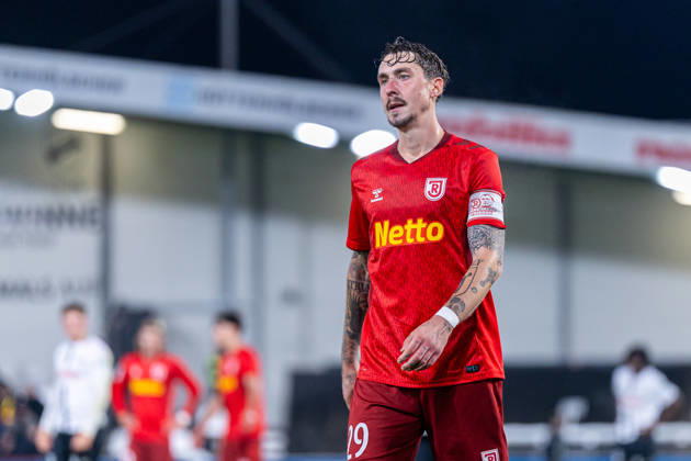 Adrian Fein of SSV Jahn Regensburg, 29, reacts with disappointment after the 2–2 draw. GER, SC Verl vs. SSV Jahn Regensburg, soccer, 3rd Division, Matchday 9, 2026–2027 season, October 14, 2026 DFL regulations prohibit any use of photographs as image sequences and or quasi-video GER, SC Verl vs. SSV Jahn Regensburg, soccer, 3rd League, Matchday 9, 2026–2027 season, October 14, 2026, Verl Copyright: xEibner-Pressefoto JanxRollingerx EP_JSK