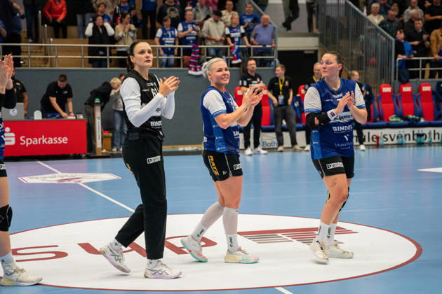 HSG Blomberg Lippe GER vs. HC Leipzig GER, Handball, Women s Handball Bundesliga 1, Matchday 6, 2026–2027 Season, Blomberg, October 14, 2026 The players of HSG Blomberg Lippe GER celebrate after their victory over HC Leipzig GER. In the spotlight: Nicole Roth (HSG Blomberg Lippe, 61) and Lilli Roepcke (HSG Blomberg Lippe, 25). Blomberg Synflex Arena on Ulmenallee, Germany