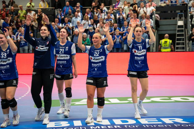 HSG Blomberg Lippe GER vs. HC Leipzig GER, Handball, Women s Handball Bundesliga 1, Matchday 6, 2026–2027 Season, Blomberg, October 14, 2026 The players of HSG Blomberg Lippe GER celebrate after their victory over HC Leipzig GER. In the spotlight: Judith Tietjen of HSG Blomberg Lippe, 22. Blomberg Synflex Arena on Ulmenallee, Germany