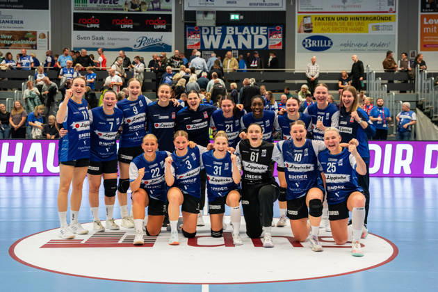 HSG Blomberg Lippe GER vs. HC Leipzig GER, Handball, Women s Handball Bundesliga 1, Matchday 6, 2026–2027 Season, Blomberg, October 14, 2026 The players celebrate after their victory over HC Leipzig (GER) at the Blomberg Synflex Arena on Ulmenallee, Germany