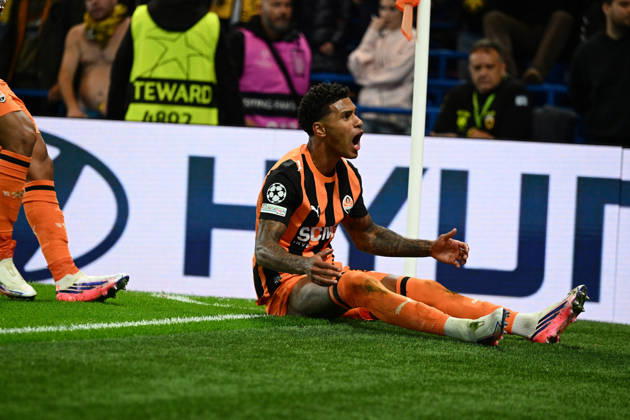 LONDON, ENGLAND - OCTOBER 14: Vinicius Tobias of Shakhtar Donetsk celebrates their second goal with his team mates during the UEFA Champions League 2026 27 League Phase MD2 match between FC Shakhtar Donetsk and AEK Athens at Stamford Bridge on October 14, 2026 in London, England. (Photo by Yaroslav Dunka Sports Press Photo) Copyright: xYaroslavxDunkax xSPPx Sportspressphoto_SPR255973
