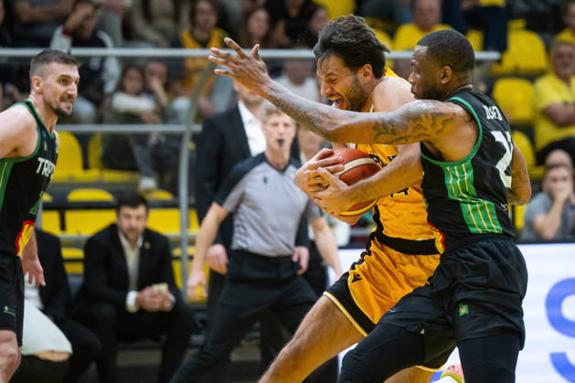 Croatia, Split, 14.10.2026. KK Split basketball hall. Basketball match FIBA ‹‹Europe Cup, KK Split - BC Trepca. In the photo: Benedikt Turudic and Shawn Jones. Photo: Tom Dubravec CROPIX Split CROATIA Copyright: xxTomxDubravecx split_trepca8-141026