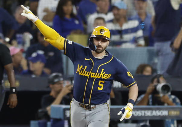 Milwaukee Brewers Garrett Mitchell (5) runs the bases after hitting a solo home run against the the Los Angeles Dodgers in the seventh inning of the MLB, Baseball Herren, USA National League Championship Series playoffs at Dodger Stadium in Los Angeles, California, on Wednesday, October 14, 2026.  LAP20261014729 CAROLINExBREHMAN