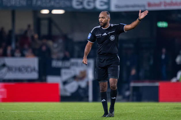 Jonah Besong, Referee (GER), SC Verl vs. SSV Jahn Regensburg, Soccer, 3rd Division, Matchday 9, 2026–2027 Season, October 14, 2026 DFL regulations prohibit any use of photographs as image sequences and or quasi-video GER, SC Verl vs. SSV Jahn Regensburg, Soccer, 3rd Division, Matchday 9, 2026–2027 season, October 14, 2026, Verl Copyright: xEibner-Pressefoto JanxRollingerx EP_JSK