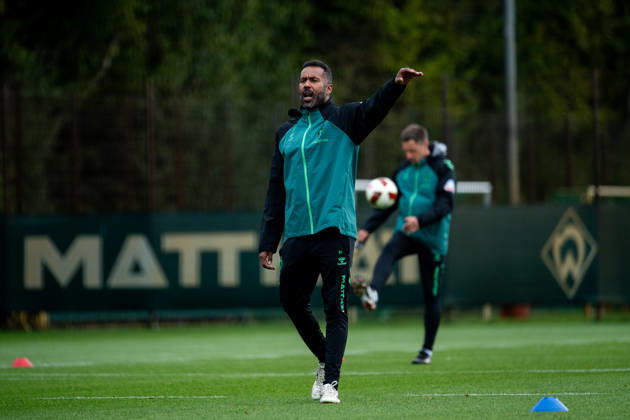 October 13, 2026, GER, Soccer, Men s, 1. Bundesliga, 2026–2027 Season, Practice, SV Werder Bremen, Daniel Thioune, Werder Bremen, Coach gesturing, Bremen Training Facility, Weserstadion, Bremen, Germany Copyright: xNordphoto Memmlerx