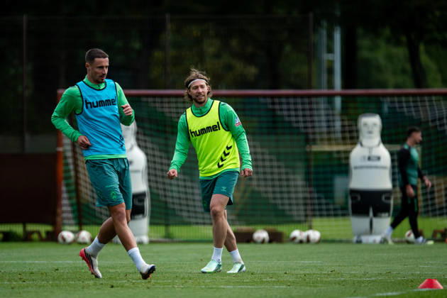 October 13, 2026, GER, Soccer, Men s, 1. Bundesliga, 2026–2027 Season, Practice, SV Werder Bremen Mitchell Weiser Werder Bremen, 08, previously Marco Friedl Werder Bremen, 32, Bremen Training Facility, Weserstadion, Bremen, Germany Copyright: xNordphoto Memmlerx