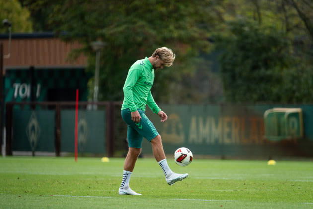 October 13, 2026, GER, Soccer, Men s, Bundesliga 1, 2026–2027 Season, Practice, SV Werder Bremen, Niclas Füllkrug, Werder Bremen, 10 a.m., on the ball, Bremen Training Facility, Weserstadion, Bremen, Germany Copyright: xNordphoto Memmlerx