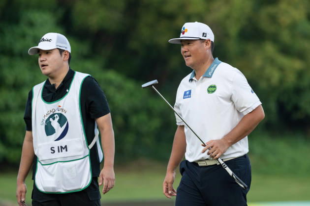 October 15, 2026, Coloane, Macao Sar, China: Koreaâ€⠢s, Sungjae IM, makes his round equal 1st with -6 par on the 18th hole..Opening Round in the Macao Open Golf at Macau Golf & Country Club. Coloane China - ZUMAr144 20261015_zap_r144_195 Copyright: xJaynexRussellx