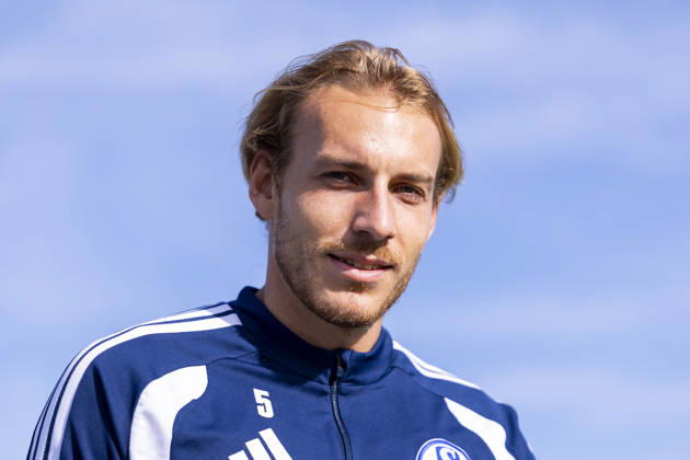 October 15, 2026, Soccer, FC Schalke 04 practice Timo Becker FC Schalke 04 Gelsenkirchen FC Schalke 04 training facility NRW Germany xRHR PHOTO YYx Copyright: RHR-FOTOx RHR-FOTO YY
