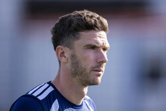 October 15, 2026, Soccer, FC Schalke 04 practice Robin Gosens FC Schalke 04 Gelsenkirchen FC Schalke 04 training facility NRW Germany xRHR PHOTO YYx Copyright: RHR-FOTOx RHR-FOTO YY