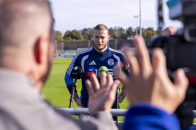 October 15, 2026, Soccer, FC Schalke 04 Training Session, Media Round with Goalkeeper Loris Karius, FC Schalke 04, Gelsenkirchen, FC Schalke 04 Training Facility, North Rhine-Westphalia, Germany, xRHR, PHOTO YYx Copyright: RHR-FOTOx RHR-FOTO YY