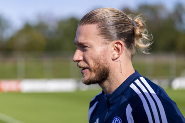 October 15, 2026, Soccer, FC Schalke 04 Training Session, Media Round with Goalkeeper Loris Karius, FC Schalke 04, Gelsenkirchen, FC Schalke 04 Training Facility, North Rhine-Westphalia, Germany, xRHR, PHOTO YYx Copyright: RHR-FOTOx RHR-FOTO YY