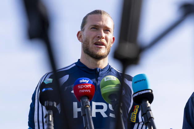 October 15, 2026, Soccer, FC Schalke 04 Training Session, Media Round with Goalkeeper Loris Karius, FC Schalke 04, Gelsenkirchen, FC Schalke 04 Training Facility, North Rhine-Westphalia, Germany, xRHR, PHOTO YYx Copyright: RHR-FOTOx RHR-FOTO YY