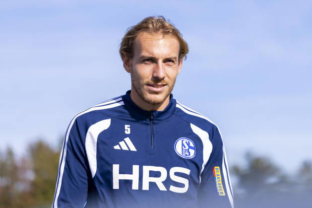 October 15, 2026, Soccer, FC Schalke 04 practice Timo Becker FC Schalke 04 Gelsenkirchen FC Schalke 04 training facility NRW Germany xRHR PHOTO YYx Copyright: RHR-FOTOx RHR-FOTO YY