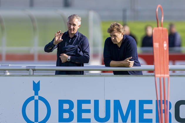 October 15, 2026, Soccer, FC Schalke 04 training session, with Frank Baumann, Sporting Director of FC Schalke 04, and Youri Mulder, Director of Professional Soccer at FC Schalke 04, at the FC Schalke 04 training facility in Gelsenkirchen, North Rhine-Westphalia, Germany xRHR PHOTO YYx Copyright: RHR-FOTOx RHR-FOTO YY