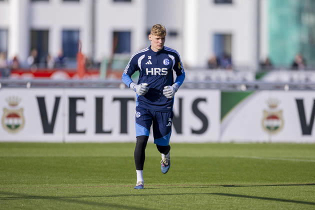 October 15, 2026, Soccer, FC Schalke 04 goalkeeper Johannes Siebeking at training; FC Schalke 04, Gelsenkirchen; FC Schalke 04 training facility; North Rhine-Westphalia, Germany; xRHR PHOTO YYx Copyright: RHR-FOTOx RHR-FOTO YY