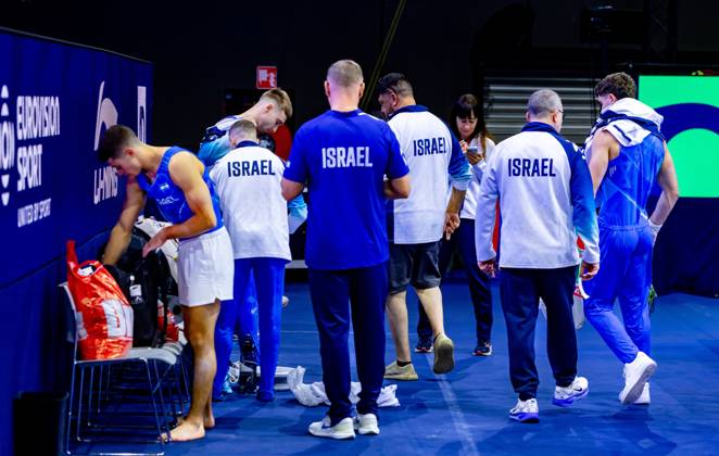ROTTERDAM - The Israeli male gymnasts during podium training at the World Championships in Ahoy Rotterdam. IRIS VAN DEN BROEK ANP xVIxANPxSportx xxANPxIVx 572515101 originalFilename: 572515101.jpg