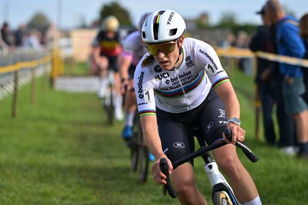 Netherlands Lucinda Brand pictured in action during the women elite race of the Kermiscross cyclocross cycling event, on Thursday 15 October 2026, in Ardooie. DAVIDxPINTENS  x189889715x