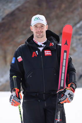 ALPINE SKIING - Ski Austria, training SOELDEN,AUSTRIA,15.OCT.26 - ALPINE SKIING - Ski Austria, giant slalom, training and qualification. Image shows Joshua Sturm (AUT).  GEPAxpictures xMathiasxMandl