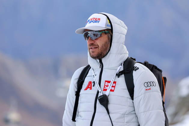ALPINE SKIING - Ski Austria, training SOELDEN,AUSTRIA,15.OCT.26 - ALPINE SKIING - Ski Austria, giant slalom, training and qualification. Image shows sporting director Christian Mitter (AUT).  GEPAxpictures xMathiasxMandl