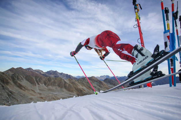 ALPINE SKIING - Ski Austria, training SOELDEN,AUSTRIA,15.OCT.26 - ALPINE SKIING - Ski Austria, giant slalom, training and qualification. Image shows Victoria Olivier (AUT).  GEPAxpictures xMathiasxMandl