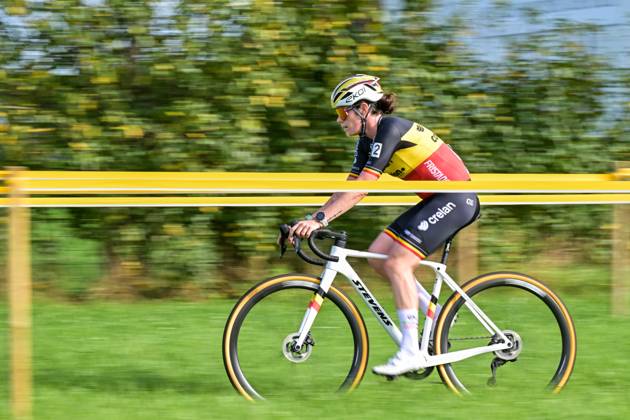 Belgium s Marion Norbert Riberolle pictured in action during the women elite race of the Kermiscross cyclocross cycling event, on Thursday 15 October 2026, in Ardooie. DAVIDxPINTENS  x189892542x