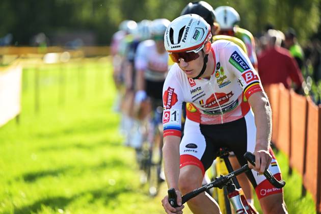 Belgium s Michael Vanthourenhout pictured in action during the men elite race of the Kermiscross cyclocross cycling event, on Thursday 15 October 2026, in Ardooie. DAVIDxPINTENS  x189895004x