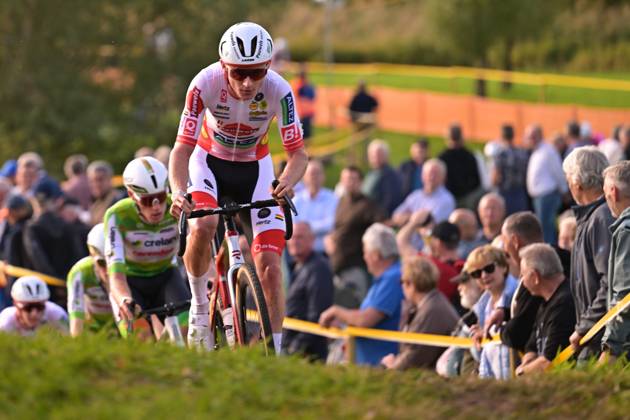 Belgium s Michael Vanthourenhout pictured in action during the men elite race of the Kermiscross cyclocross cycling event, on Thursday 15 October 2026, in Ardooie. DAVIDxPINTENS  x189897648x