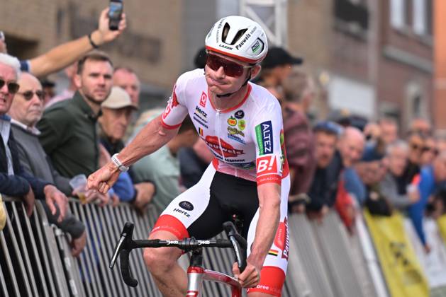 Belgium s Gerben Kuypers celebrates after winning the men elite race of the Kermiscross cyclocross cycling event, on Thursday 15 October 2026, in Ardooie. DAVIDxPINTENS  x189898810x