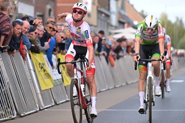 Belgium s Gerben Kuypers wins ahead of Belgium s Witse Meeussen in the men elite race of the Kermiscross cyclocross cycling event, on Thursday 15 October 2026, in Ardooie. DAVIDxPINTENS  x189898816x