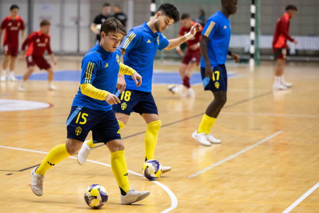 October 15, 2026: Gustav Rydberg and Enes Poyraz of Sweden ahead of the FIFA Futsal World Cup qualifying match between Hungary and Sweden on October 15, 2026 in Nyíregyháza. Photo: Bildbyran EXT BILDBYRÅN COP 18 XY0131 futsal national team Hungary Sweden national team Sweden BBENG World Cup qualifier Hungary  Copyright: BILDBYRANxEXT BB261015BB548