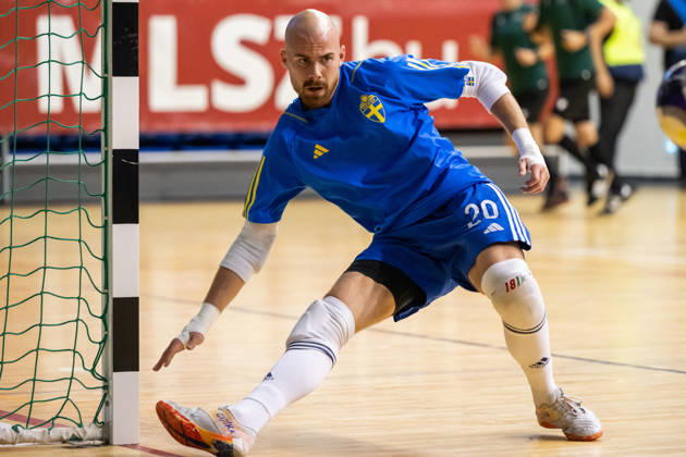 261015 Goalkeeper Viktor Sääf of Sweden ahead of the FIFA Futsal World Cup qualifying match between Hungary and Sweden on October 15, 2026 in Nyíregyháza. Photo: Bildbyran EXT BILDBYRÅN COP 18 XY0131 futsal national team Hungary Sweden national team Sweden BBENG World Cup qualifier Hungary  Copyright: BILDBYRANxEXT BB261015BB549
