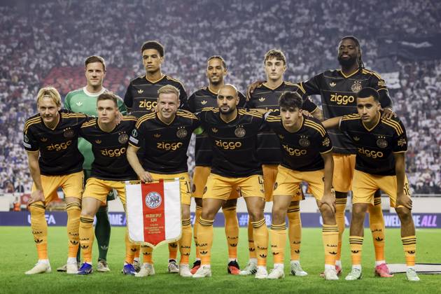 SPLIT - The Ajax squad ahead of the Conference League match between Hadjuk Split and Ajax at Stadion Poljud on October 15, 2026 in Split, Croatia. SONNY LENSEN ANP xVIxANPxSportx xxANPxIVx 572539684 originalFilename: 572539684