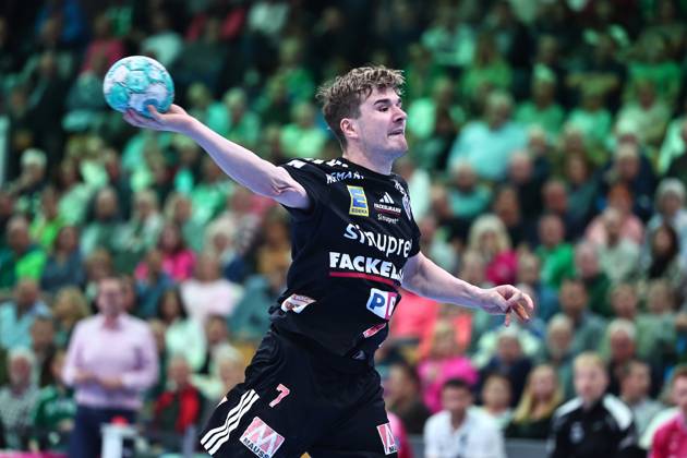 Yannik Bialowa s HC Erlangen, 07 on the seven-meter line GER, HSG Wetzlar vs. HC Erlangen, Handball, Opel Handball Bundesliga, Matchday 9, 2026–2027 season, October 15, 2026, GER, HSG Wetzlar vs. HC Erlangen, Handball, Opel Handball Bundesliga, Matchday 9, 2026–2027 season, October 15, 2026, Wetzlar Copyright: xEibner-Pressefoto RenexWeissx EP_RWS